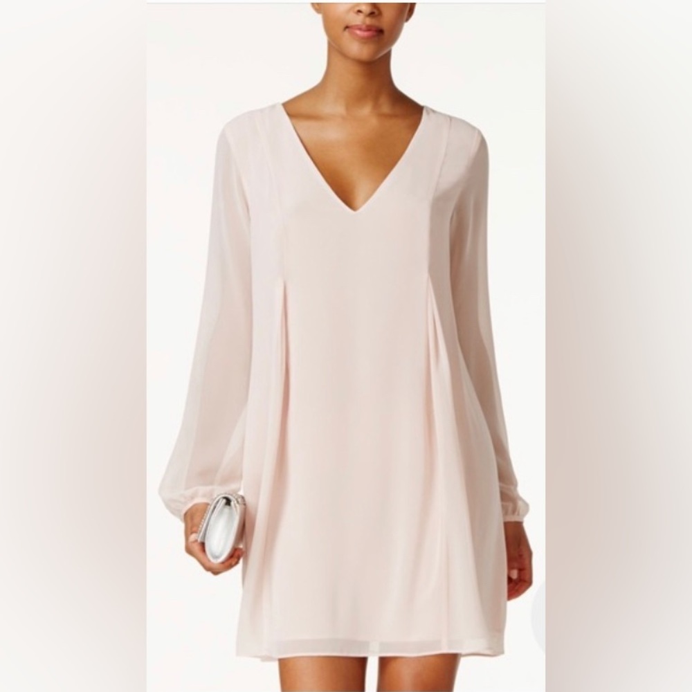 ✨⚡️💥 Bcbgeneration V-Neck Bow Tie Back Cocktail Dress